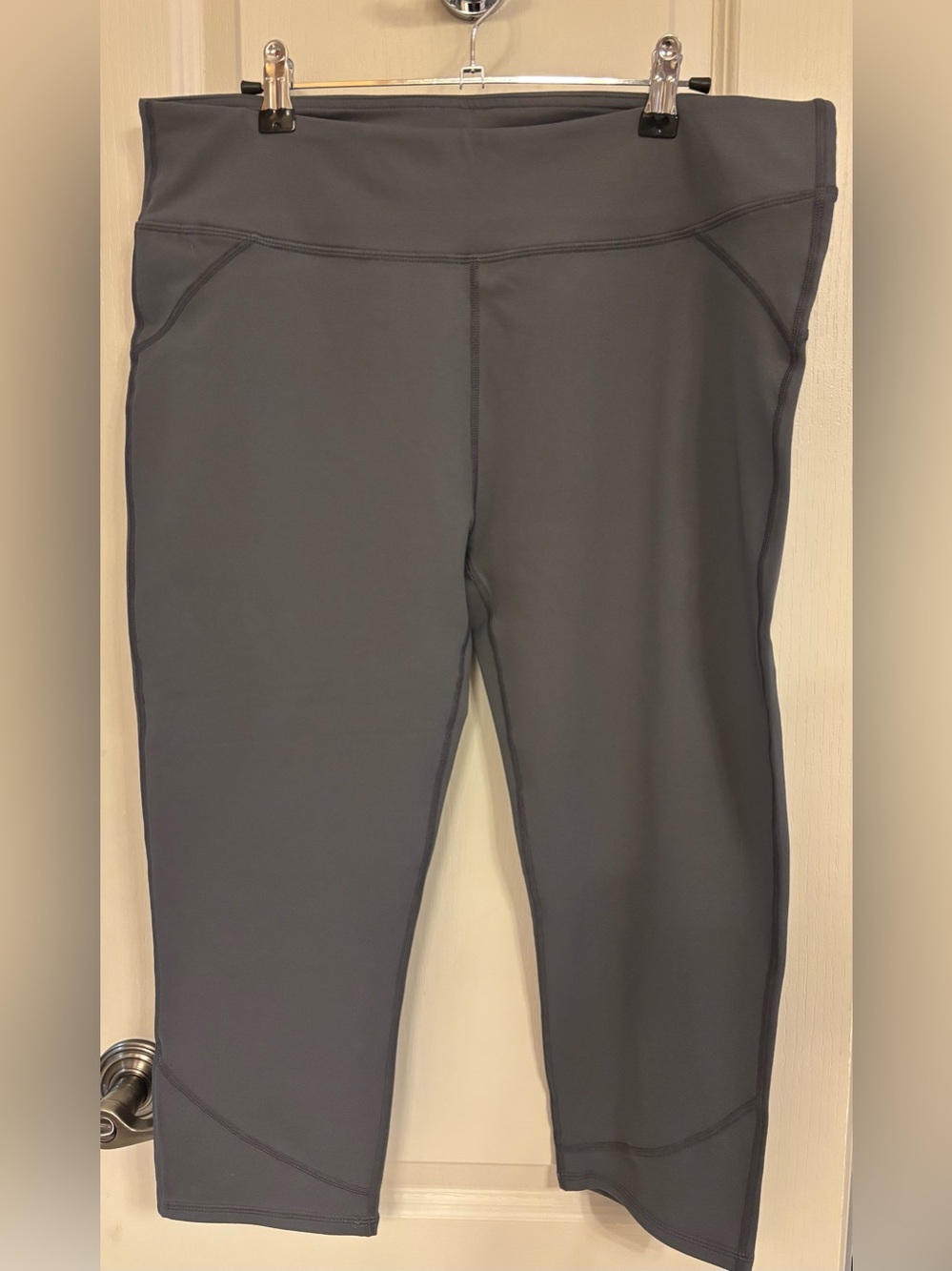 Fabletics Charcoal Gray Performance Leggings